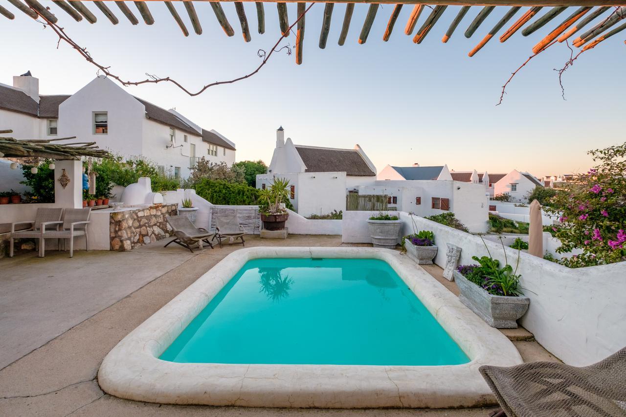 Smugglers' Bnb Paternoster Luaran gambar