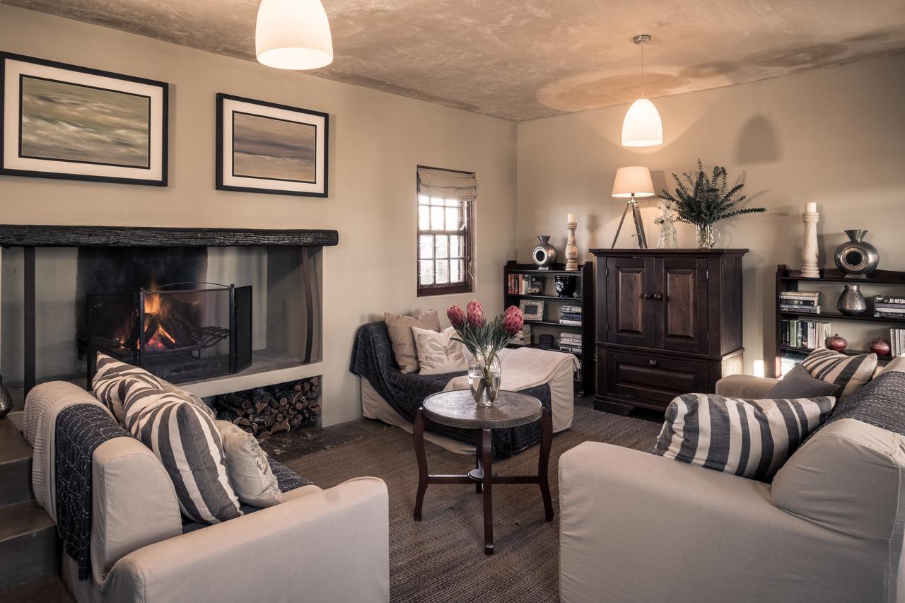 Smugglers' Bnb Paternoster Luaran gambar