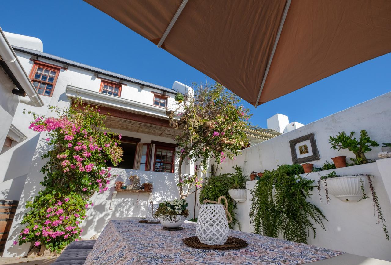 Smugglers' Bnb Paternoster Luaran gambar